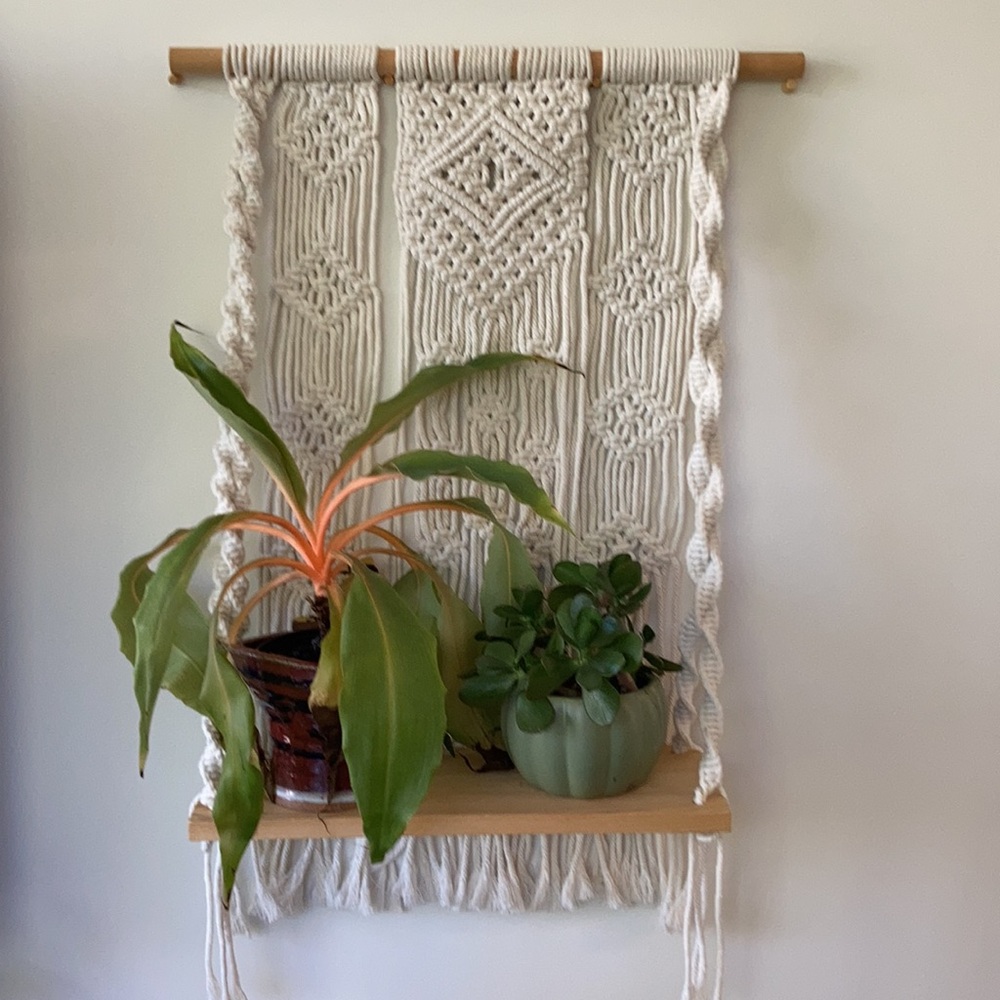🌀🌿🧘🏻‍♀️ 1970s Style Boho Chic Macrame Wall Hanging Shelf 🌱🍄🔮